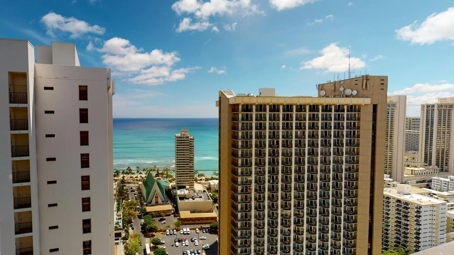 Apartament 36Th-Floor Oceanview Suite--Full Kitchen, Stylish Comfort & Great Value Honolulu
